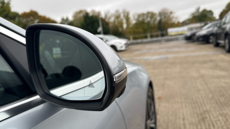 Mercedes-Benz C-Class C200 AMG Line Premium Plus 4dr 9G-Tronic Petrol Saloon